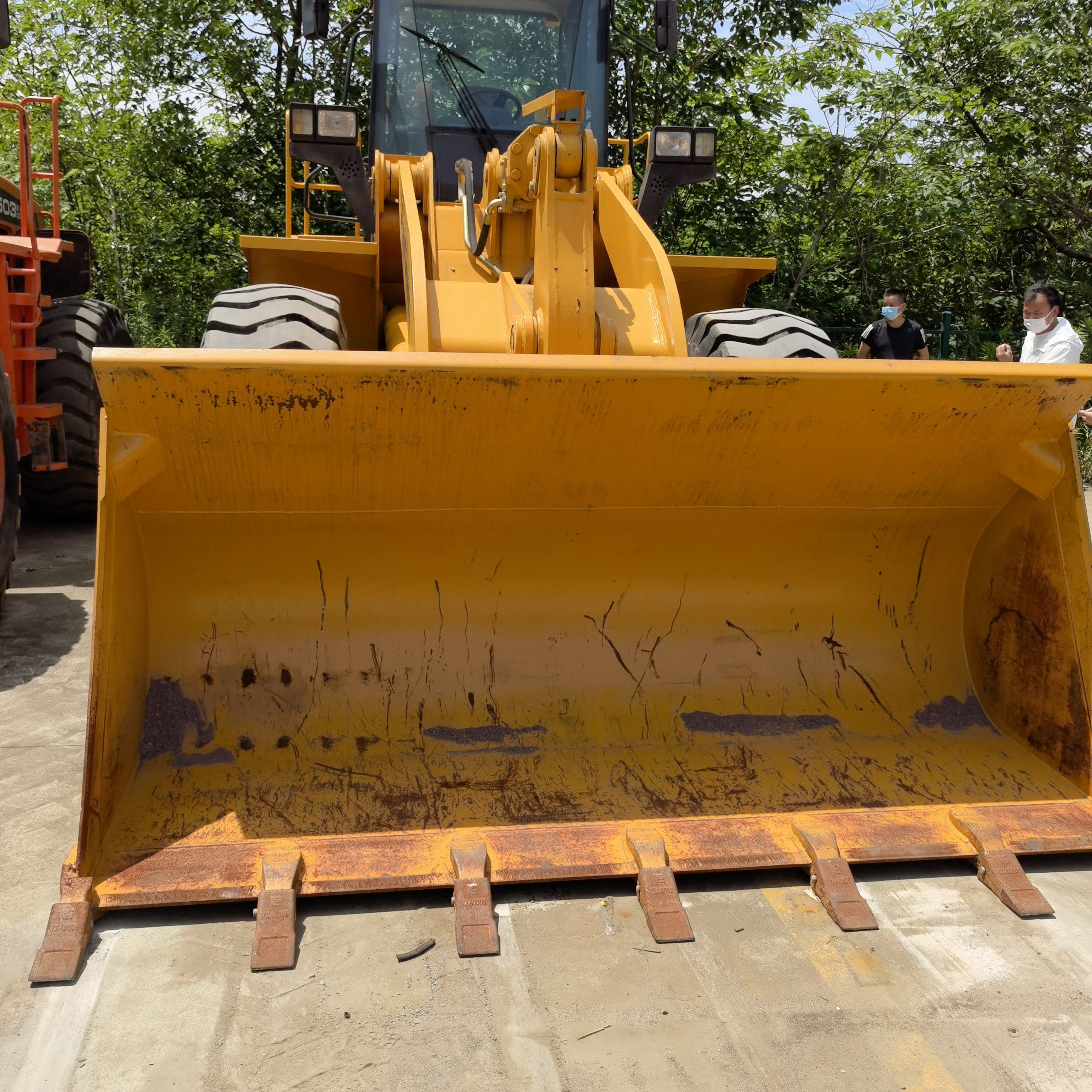 Used Low working hours Skid Loader Liugong CLG856 cheap price wheel loader earthmoving machinery good condition clg856 machine
