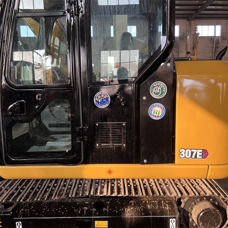 Used Caterpillar CAT 303.5 mini excavator rubber tracked CAT 304 CAT306 CAT307 cat303 small secondhand digger with dozer