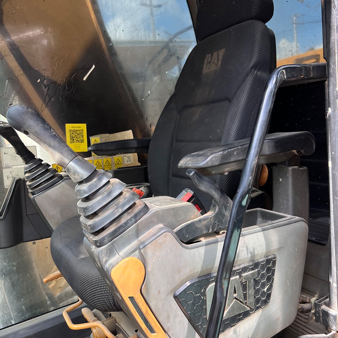 Original CAT Used Caterpillar 320GC Excavator Excavadora Usada Cat 320GC 320 D2 320Dl Excavator Good Quality