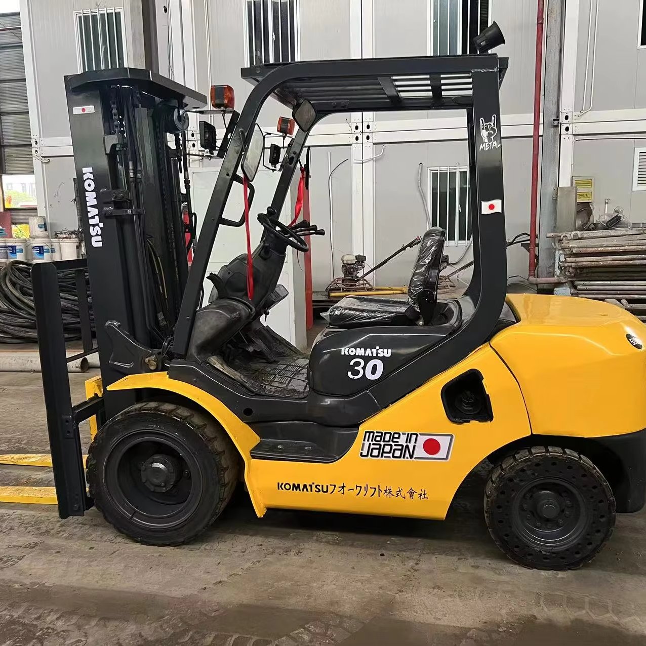 Used Komatsu Forklift 3 with excellent working condition Original construction machine reasonable price for sale 3 ton