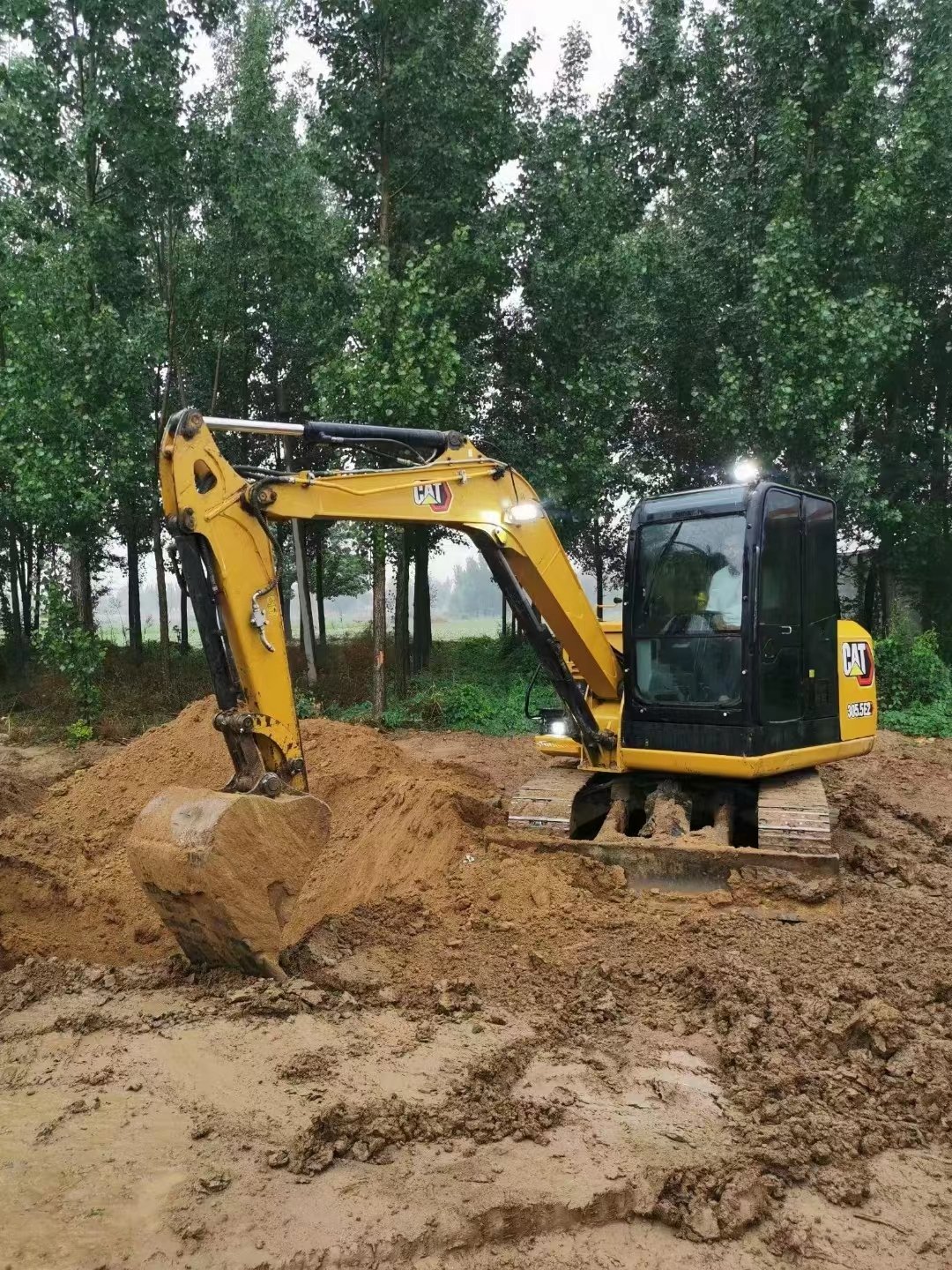 Used 305.5E2 Original digger Cheap Price Excavators For CAT Excavator