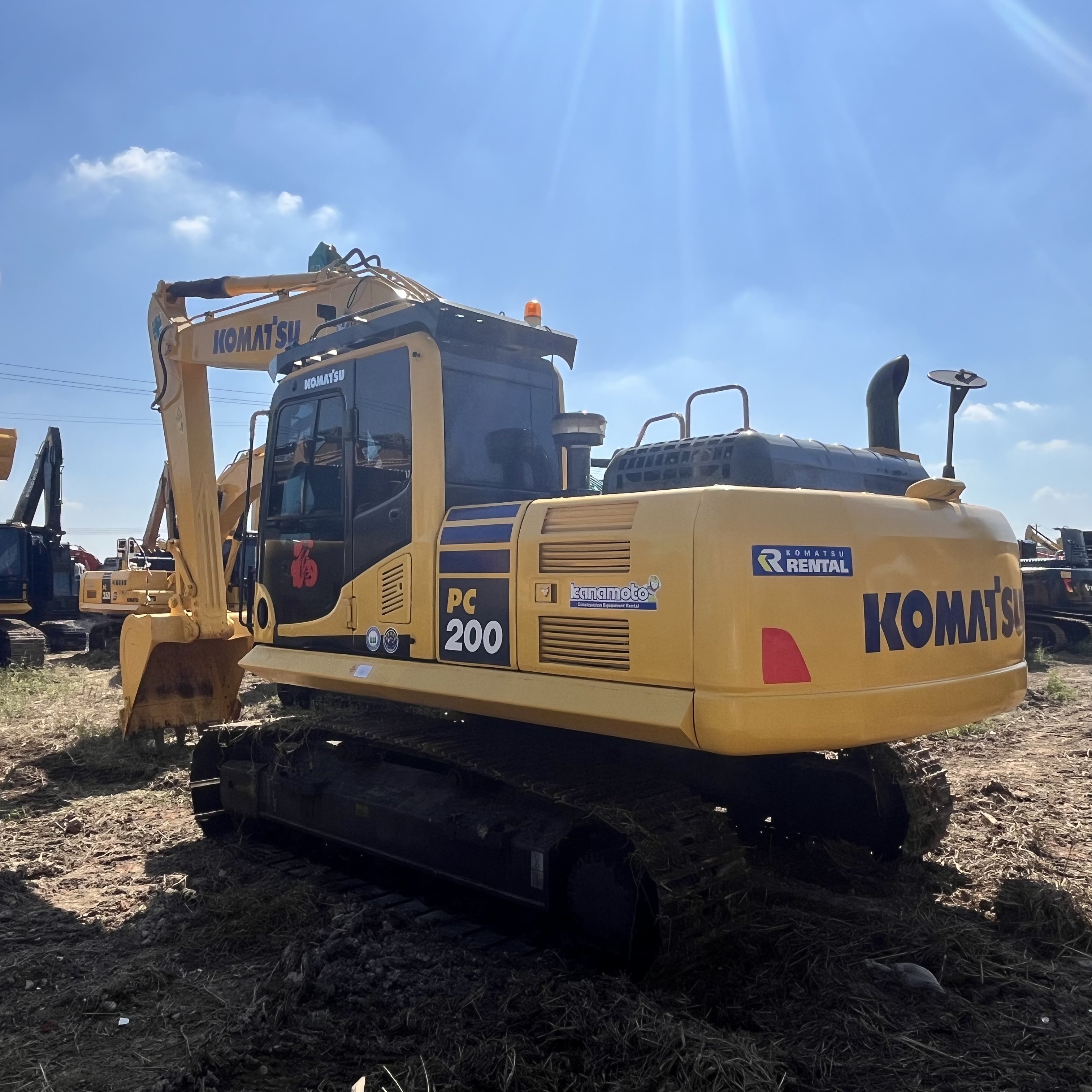 Japan Used Komatsu Excavator pc200-8 Hydraulic Crawler Excavator pc200-8 pc220 pc240 20ton 22ton 24ton for sale