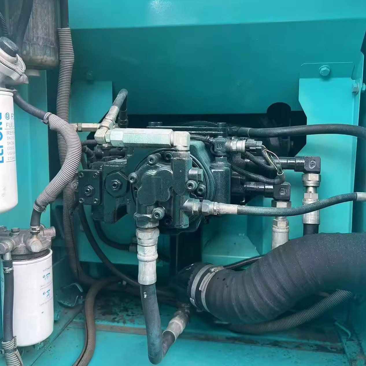 Used Digger Kobelco Sk140 Secondhand Excavator Kobelco 14t Construction Machinery Original Equipment on sale