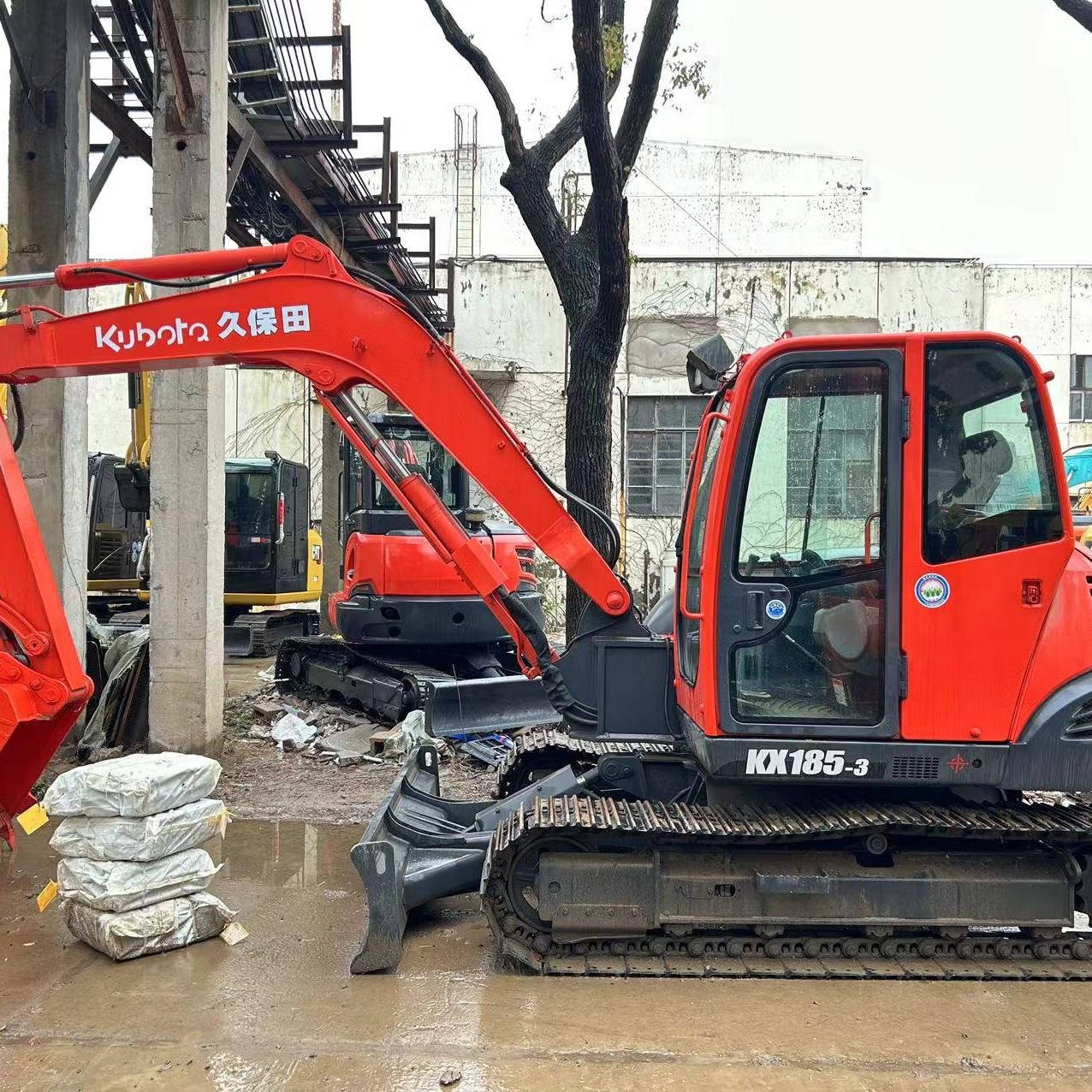 Lowest price Japan Original KUBOTA used small 8 ton excavator KX185-3 secondhand digger machine with original engine