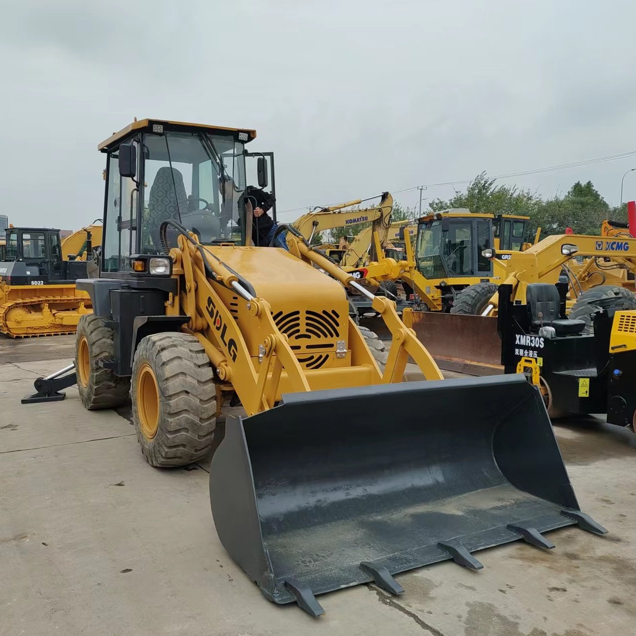 JCB Two Busy Machines 3CX 4CX Backhoe Loader For Sale Used CAT420F Loading Excavator Excellent price Performance JCB Machinery