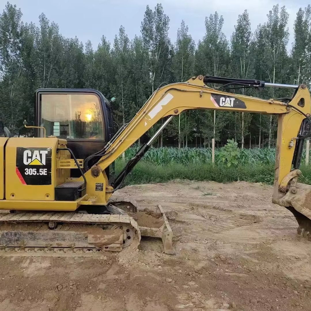 Japan Made Used Caterpillar 305.5 Mini Excavator 5 Tons Low Price Small Excavator Cat 305 305.5e