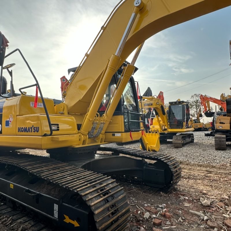 Komatsu pc220 excavator, second-hand excavator, reliable quality, guaranteed