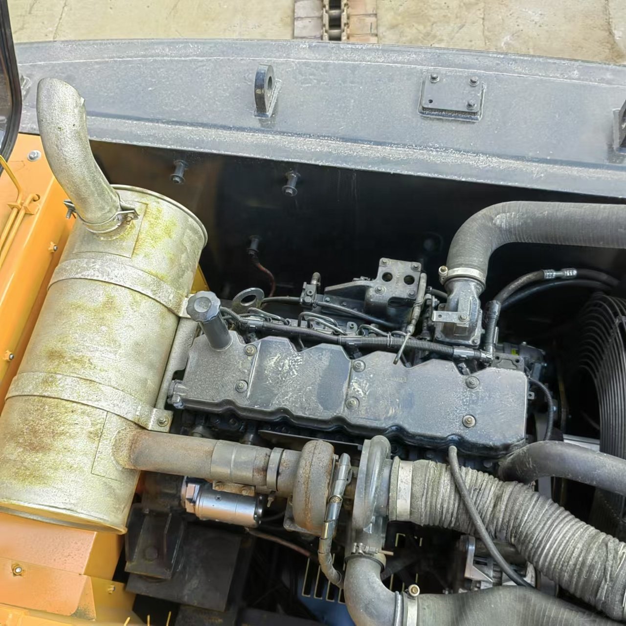 Used Hyundai R305LC-9S 30 Ton Large Crawler Excavator Mining & Earthmoving Machine