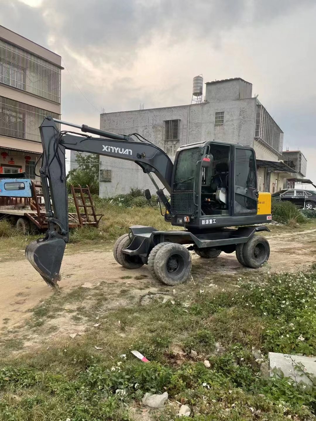 used engineering construction machinery used wheel excavator 7.5ton B75w-8t chinese excavator for sale