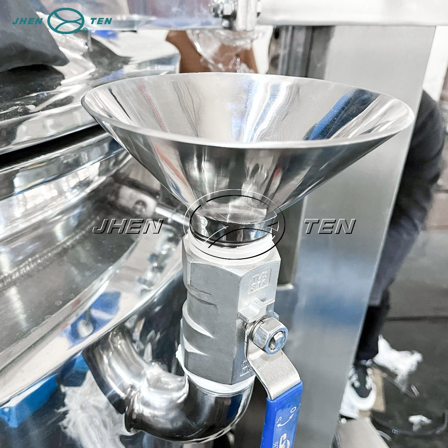 JHENTEN Manufacturing facility Movable liquid detergent making machine with brake casters
