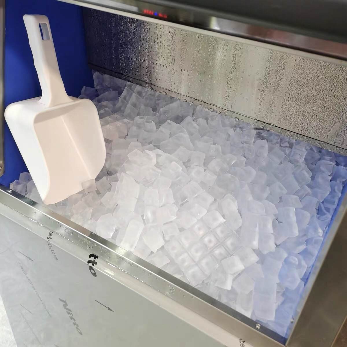 Stainless Steel 100kg Commercial Ice Maker Machine Price Ice Cube Making Machine Ice Making Machine For Business Home Use