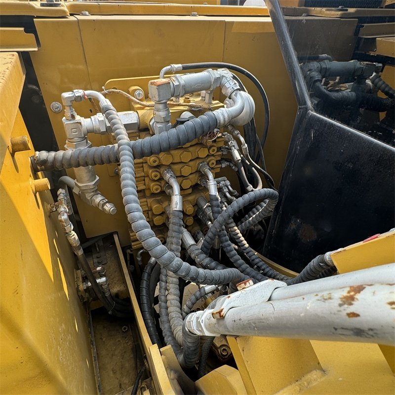 2023 Used excavator CAT 307 cheap price good quality original machine for sale,90% new