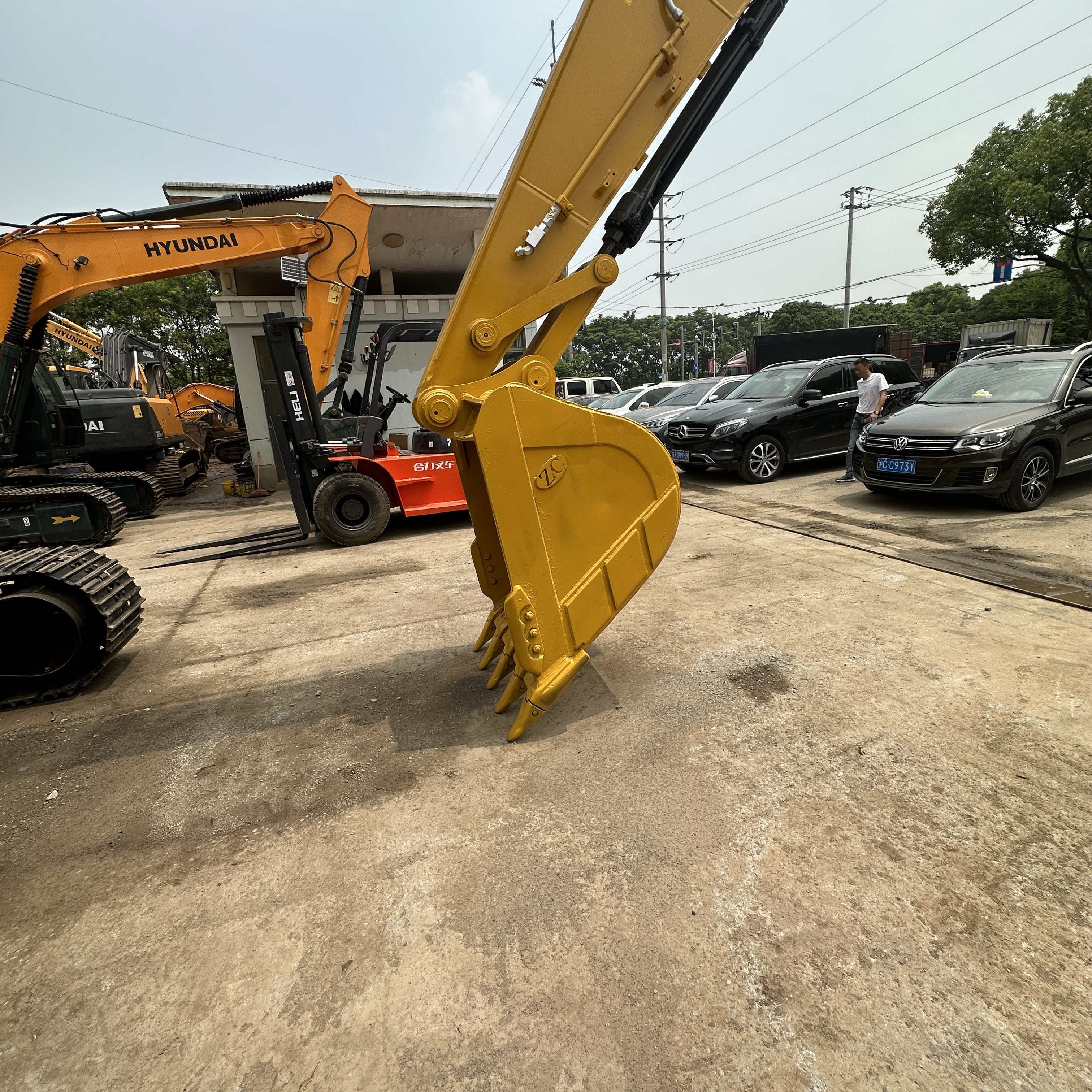 Best selling Japan Used CAT 320D Excavator Caterpillar 320D Crawler Excavator 20tons machine