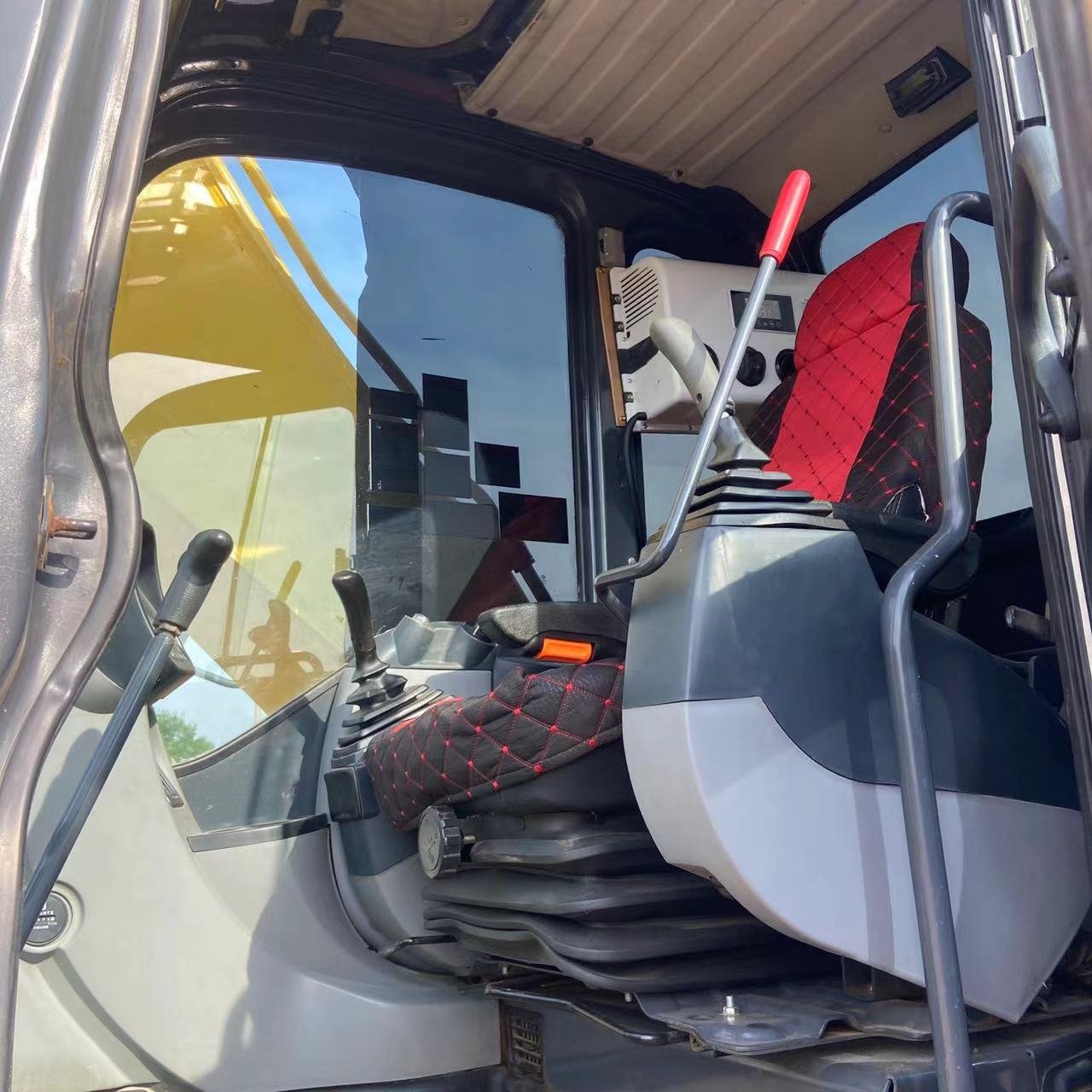 Original Paint Used 26 Ton Kobelco Sk260-8 Sk260 Hydraulic Excavator Sk 260 Sk 260-8 Sk260lc-8 Crawler Excavator For Sale