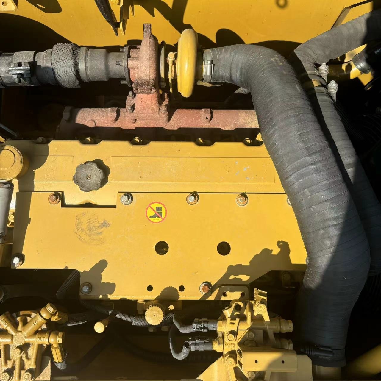 Factory price Used CAT 320D2L Excavator Caterpillar 20 Ton Earth-moving Machinery Cheap Excavator high efficiency for hot sale