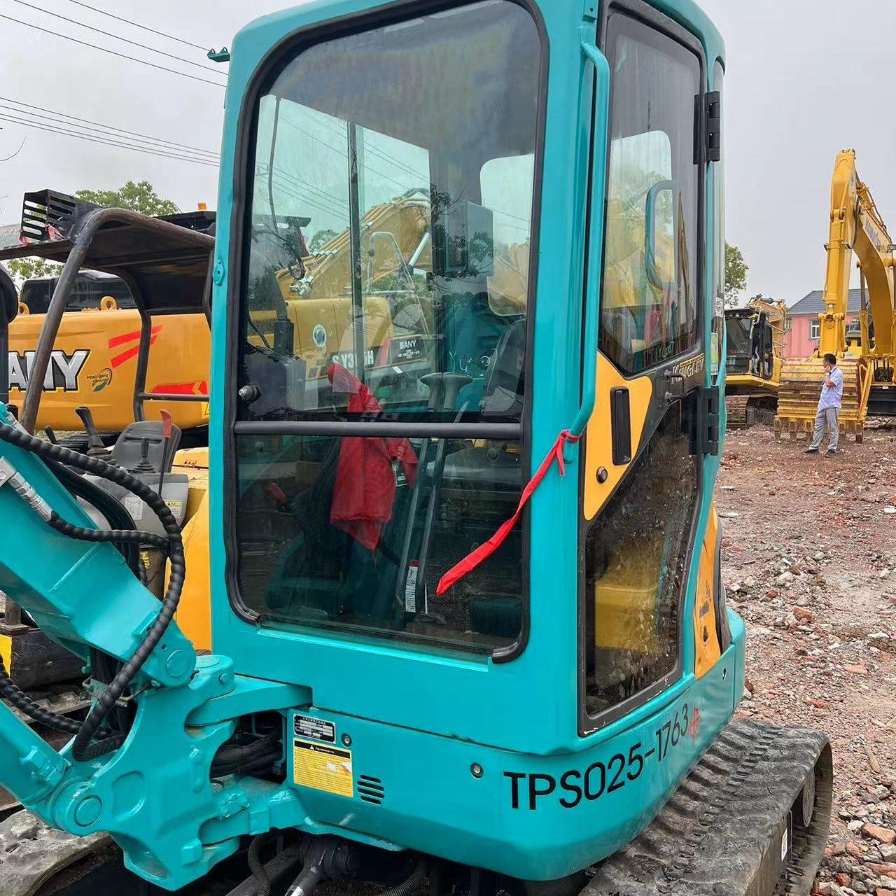used Japan hydraulic crawler excavator USED Kubota KX135 3.5ton digger digging household machine super quality