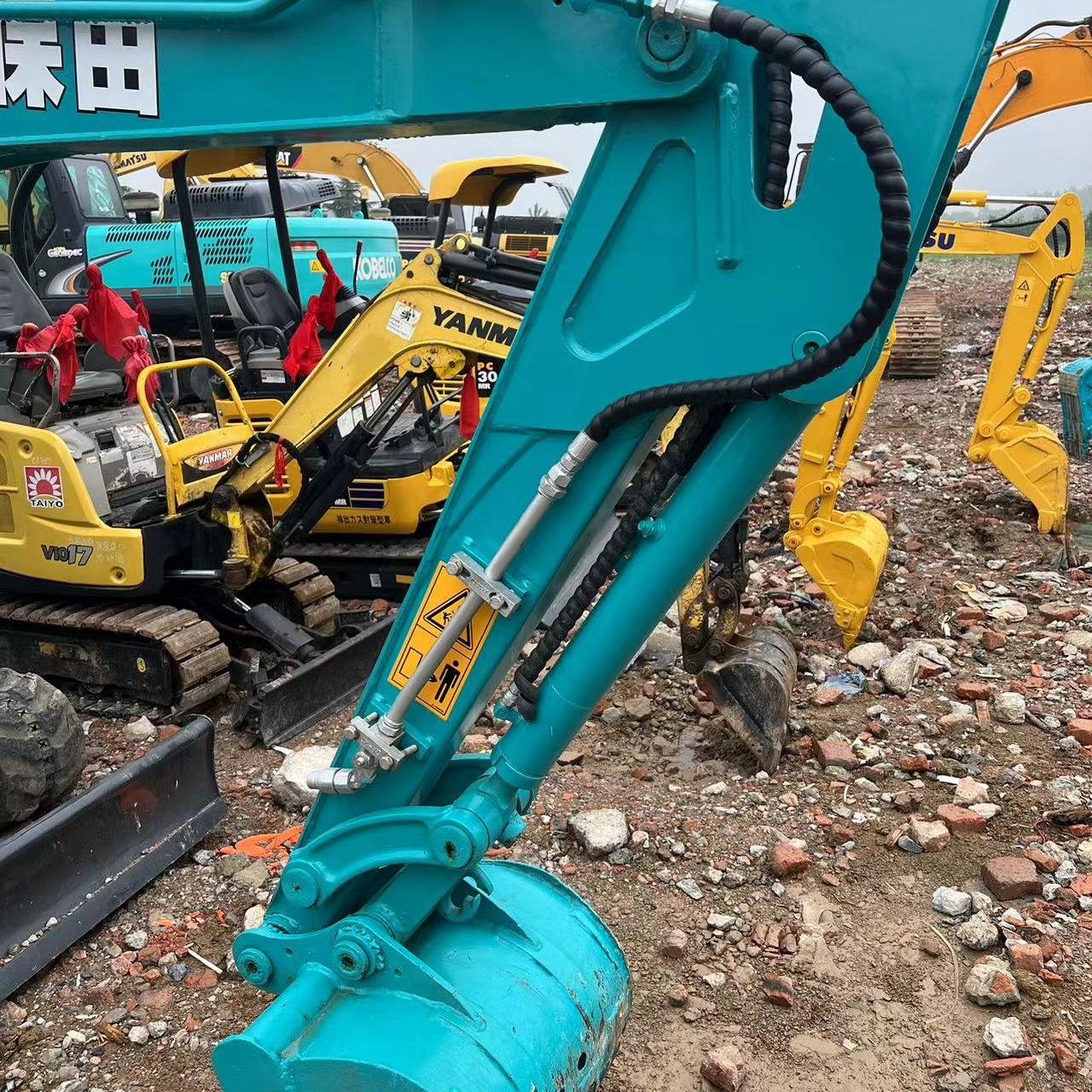 used Japan hydraulic crawler excavator USED Kubota KX135 3.5ton digger digging household machine super quality