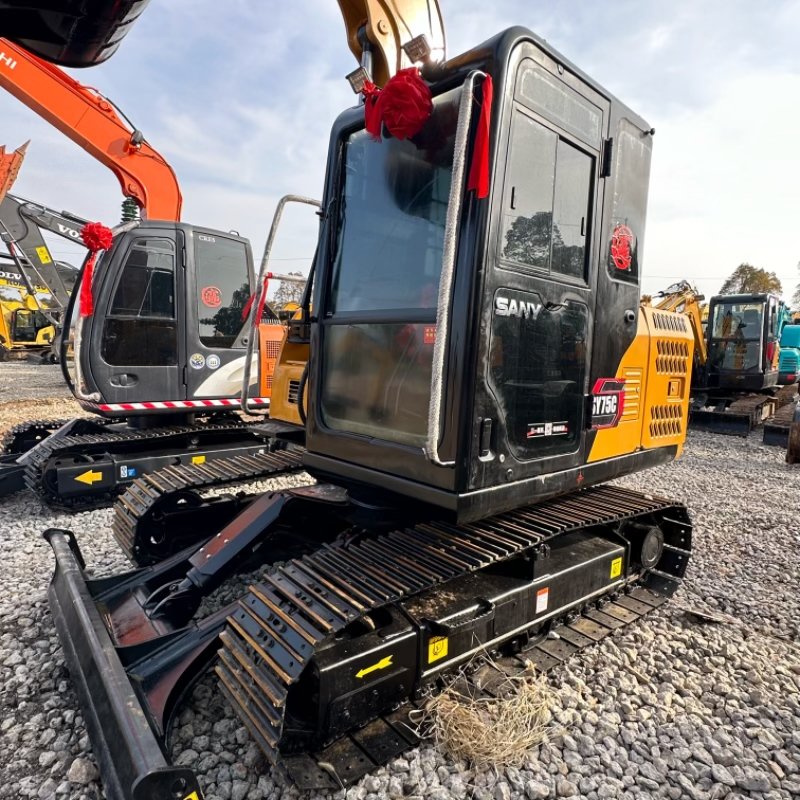 Second-hand 7 tons of 10 tons of hydraulic crawler excavator. China spot inventory trade. Good test quality