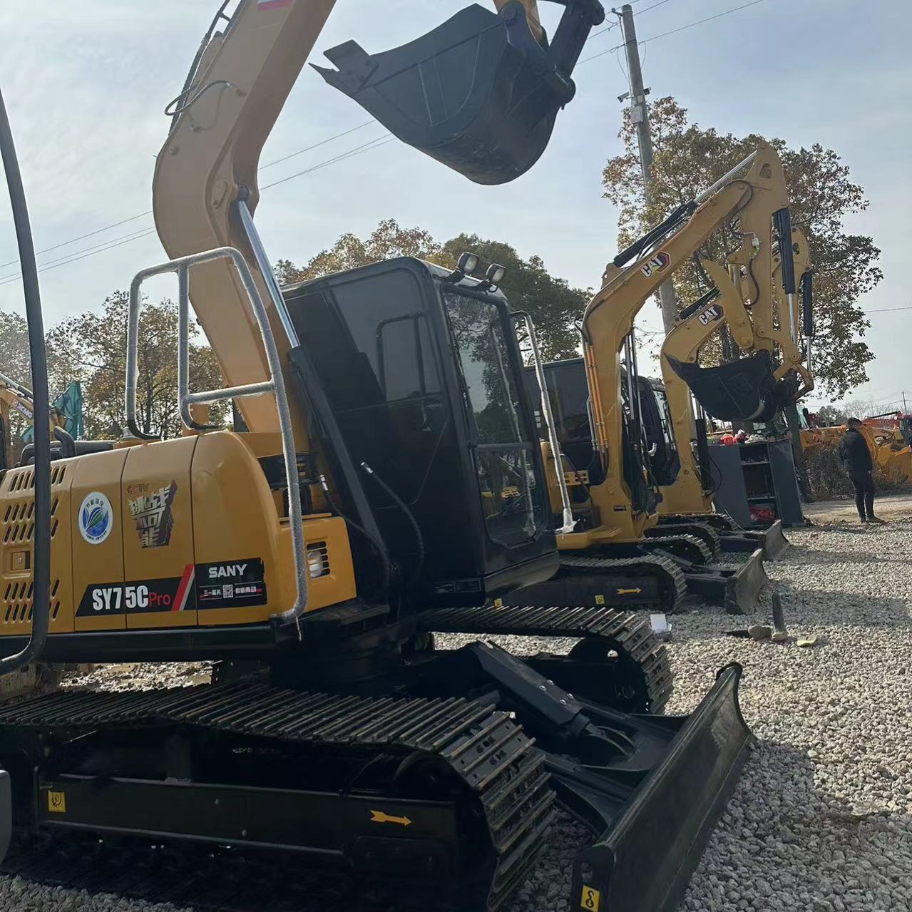 Second-hand 7 tons of 10 tons of hydraulic crawler excavator. China spot inventory trade. Good test quality