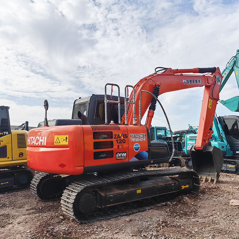 Japan imported Hitachi120 excavator original second-hand Hitachi ZX120 120 130 medium crawler used earth moving digger for sale