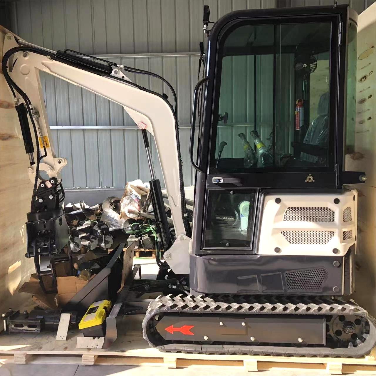 EPA engine 2 Ton small digger CE/EPA/EURO 5 mini excavators with full attachments