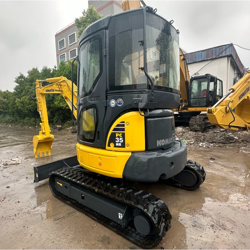 98% new high performance good quality used excavator KOMATSU PC35 Japanese mini digging machine for sale