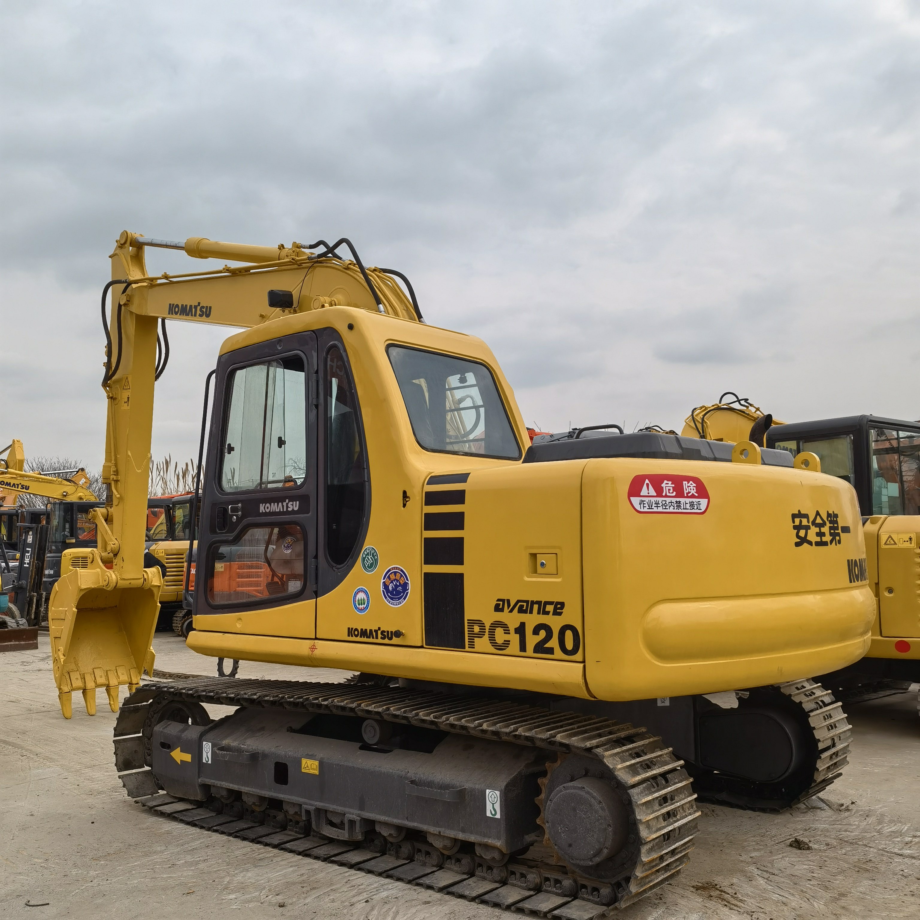 Excellent State Used Komatsu PC220-8 Excavator Machinery Komatsu PC120-6 Construction Machine komatsu pc120 pc120-8