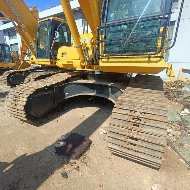 Used PC 200 tractors second hand komatsu PC200 PC300 PC400 machinery sales in China