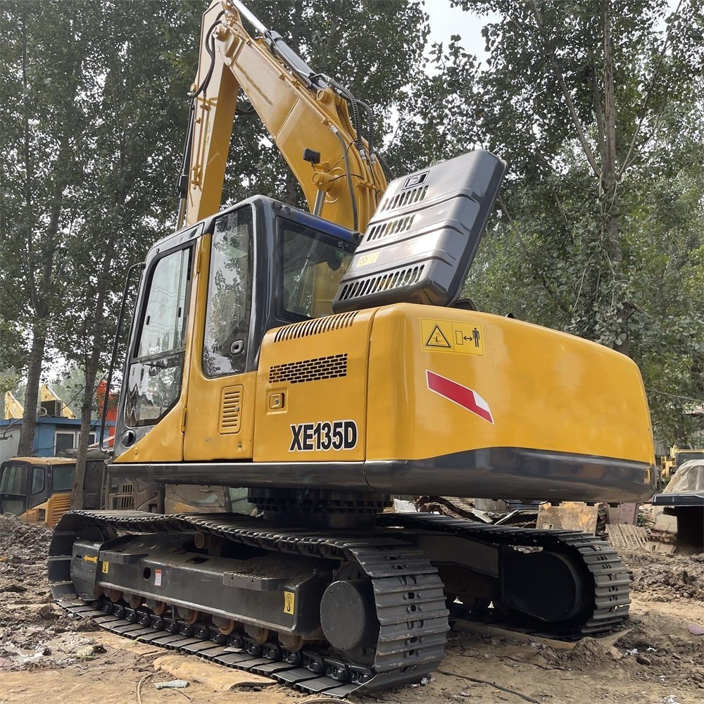 Used Chinese HOT Excavators Secondhand Crawler XE135D Digger Excavator for sale