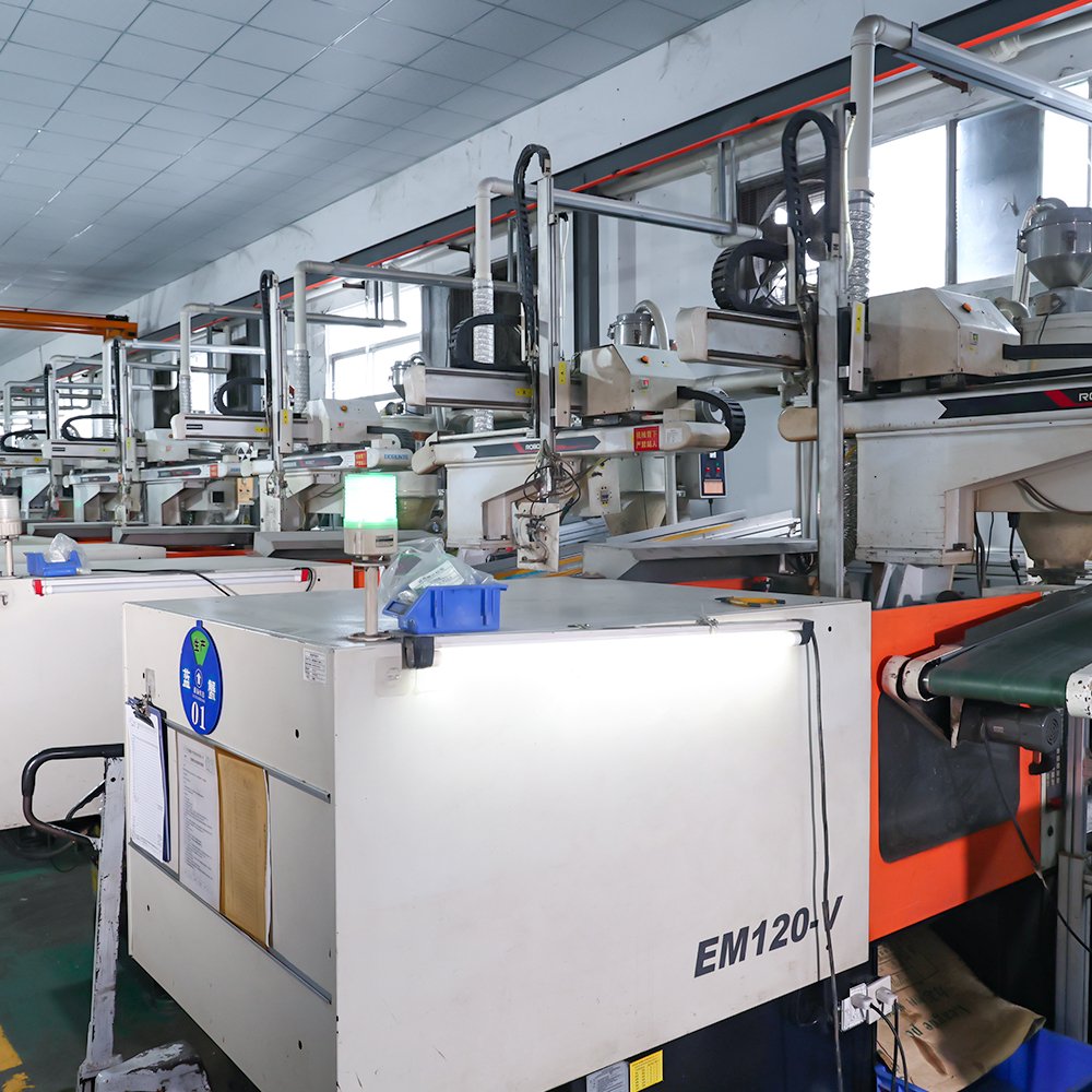 Good Price Home Plastic Used Polycarbonate Injection Molding Machine For Making Shoes Plastic Cap