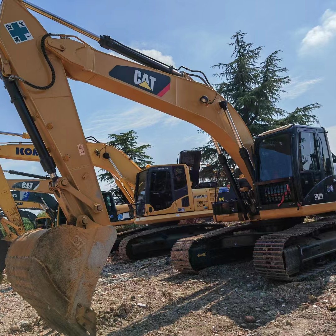 Hot Selling Caterpillar 323D2L Excavator Machine USA Made 25 Ton Operating Weight Original Cat Engine Pump Motor Gear Core