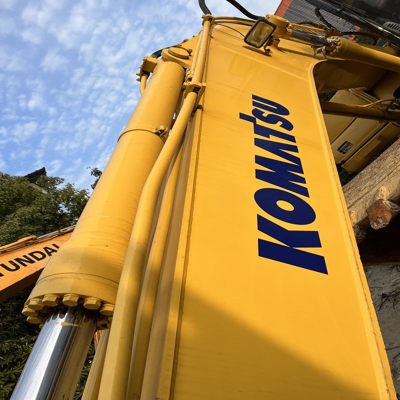 Best Selling excavator komatsu Used machinery PC200 excavator machine komatsu PC200 used excavators