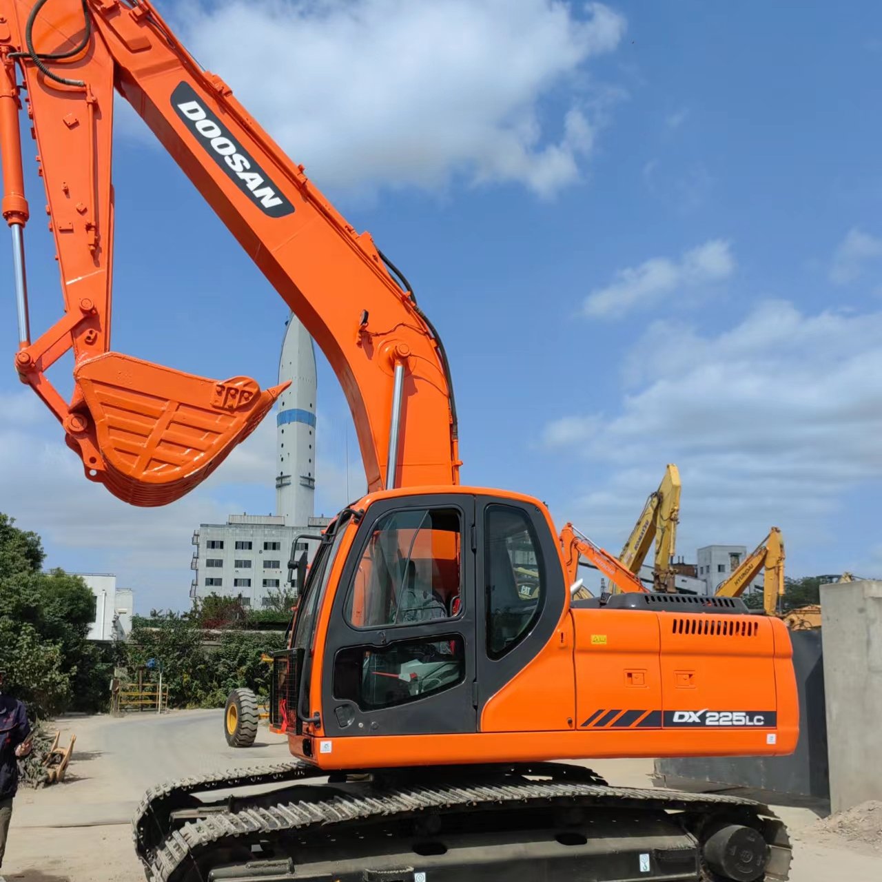 Cheap Used Korea Brand Doosan DX225LC Excavator for sale