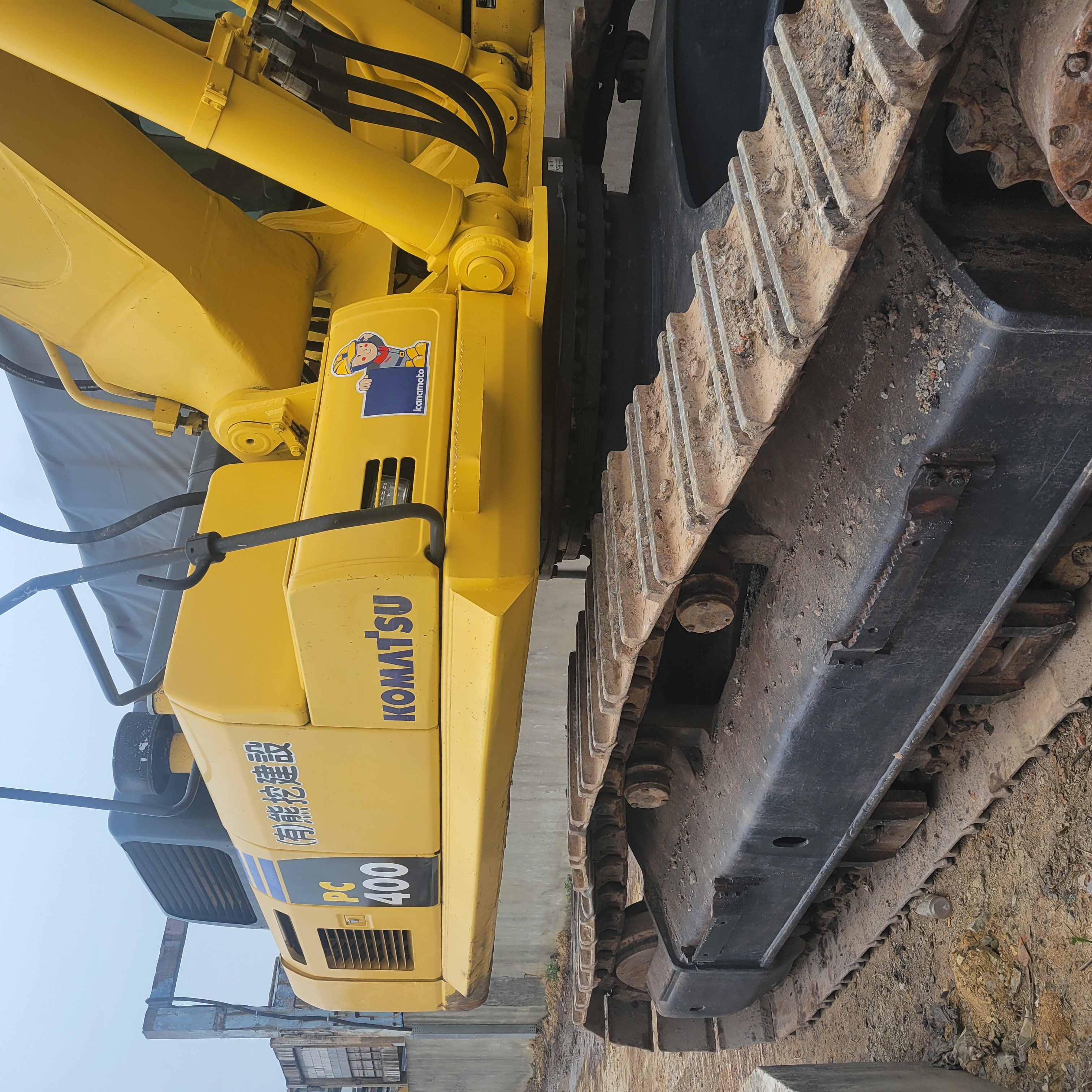 crawler excavator Komatsu PC400-8 used Japan construction machinery manufactured year 2018 for mining and other heavy duty work