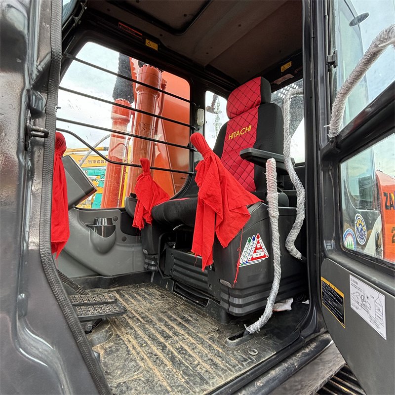 Japanese Brand Used Hitichi ZX200 Excavator Secondhand Digging Machine Using For Road Work Original Construction Hitachi Zx200