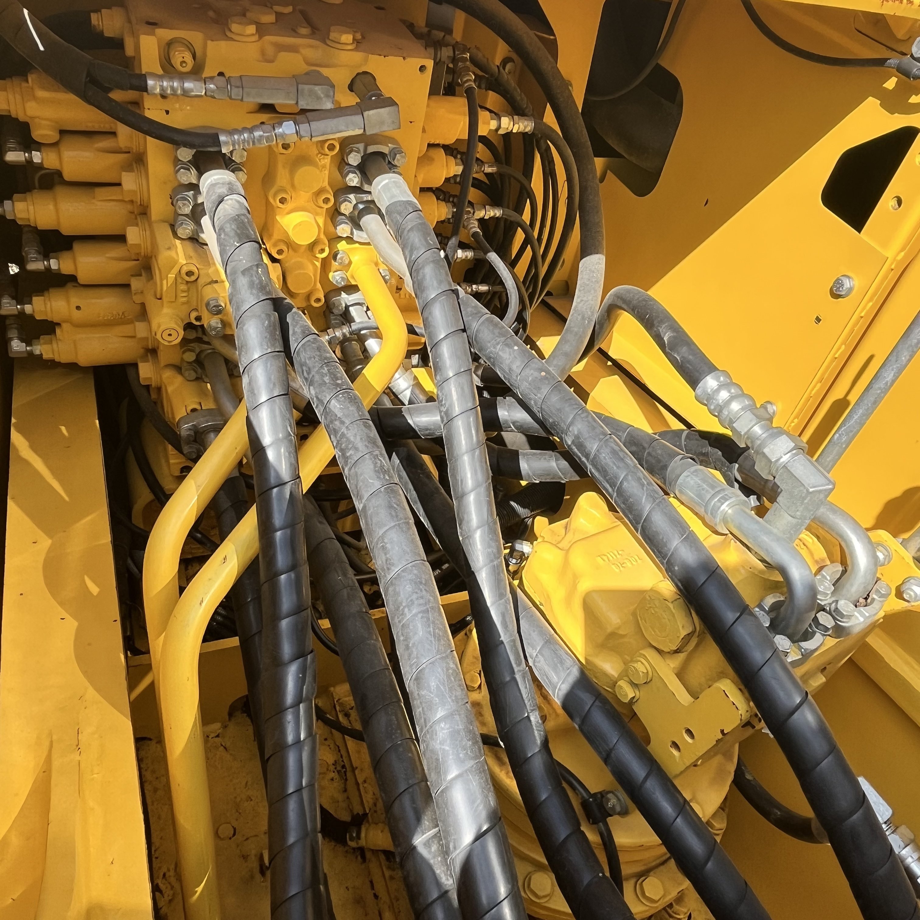 secondhand PC200-8 KOMATSU 20 ton crawler excavator komatsu pc 200-8 used komatsu pc 200 excavator
