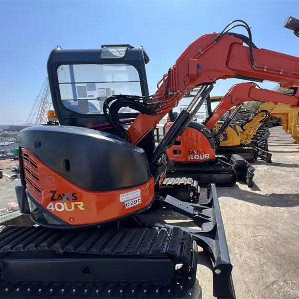 Japan Original used Excavator Hitachi ZX40UR Ship From Japan Port For Sale