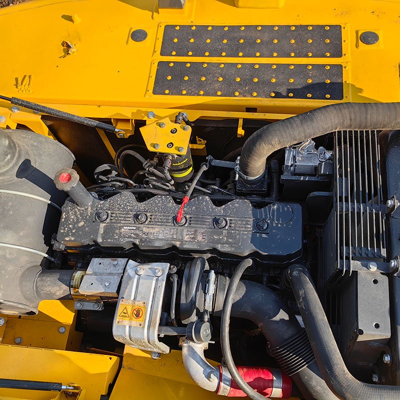 Japan 22 ton used Komatsu PC220 PC220-8 hydraulic excavator second hand Komatsu 220 220-8 earth moving machine crawler digger