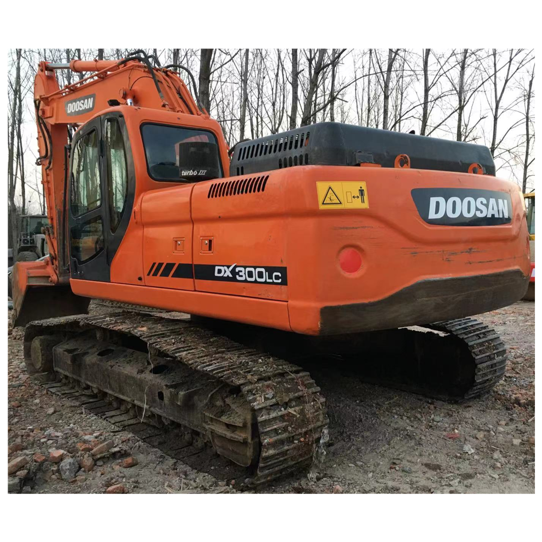 Used excavator Doosan Develon excavator DX300LC strong working ability heavy duty machinery good quality for hot sale