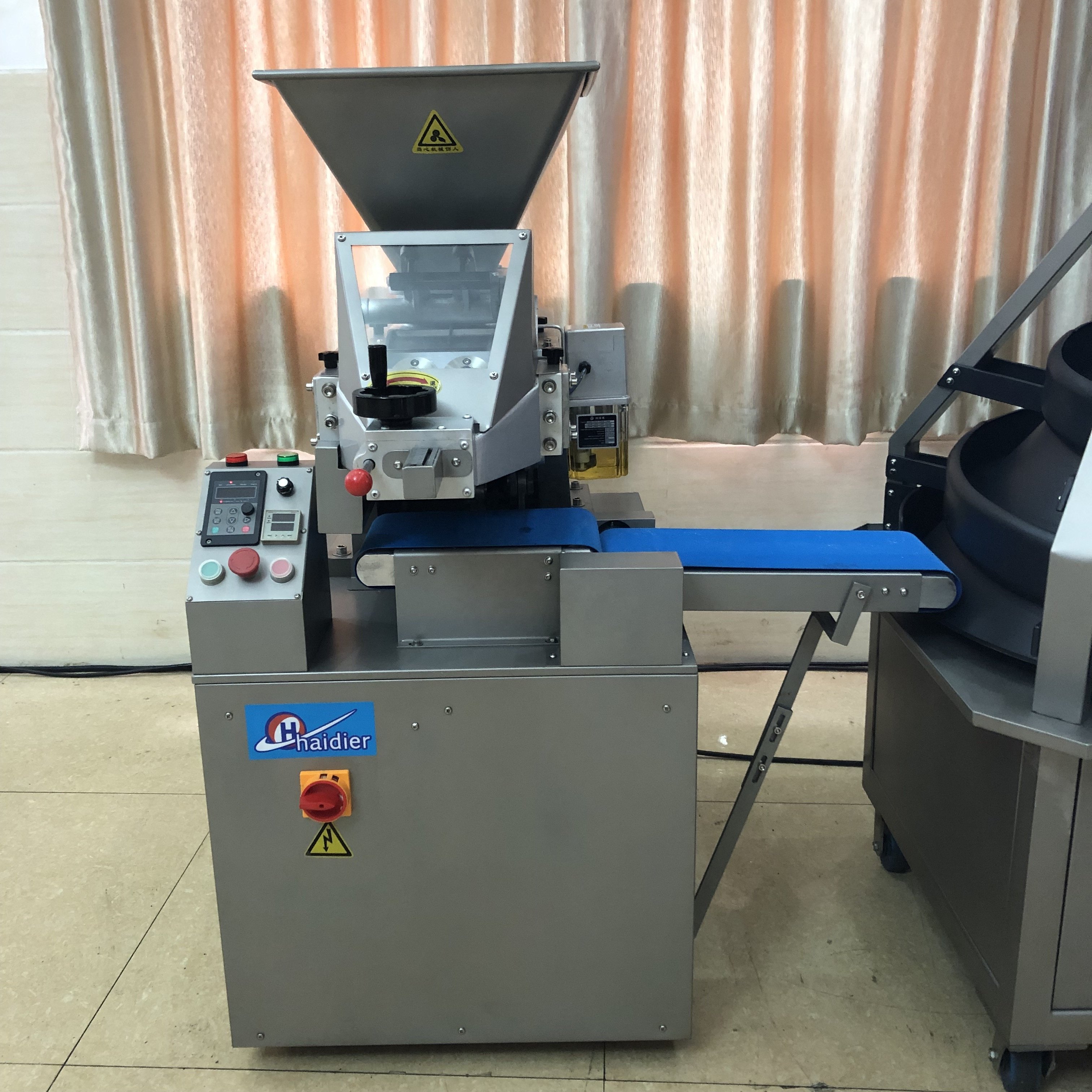 automatic stainless steel soft dough divider and rounder machine for bread sale price