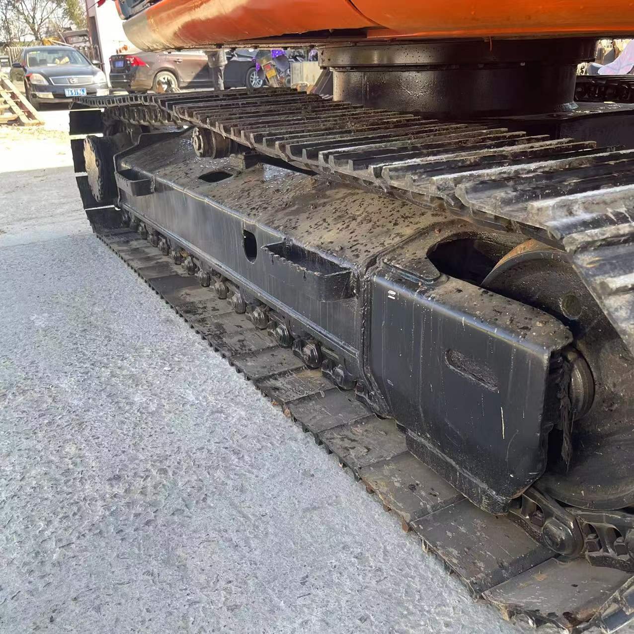 Used excavator Low price and Well maintained HITACHII ZX120 12Ton medium crawler excavator