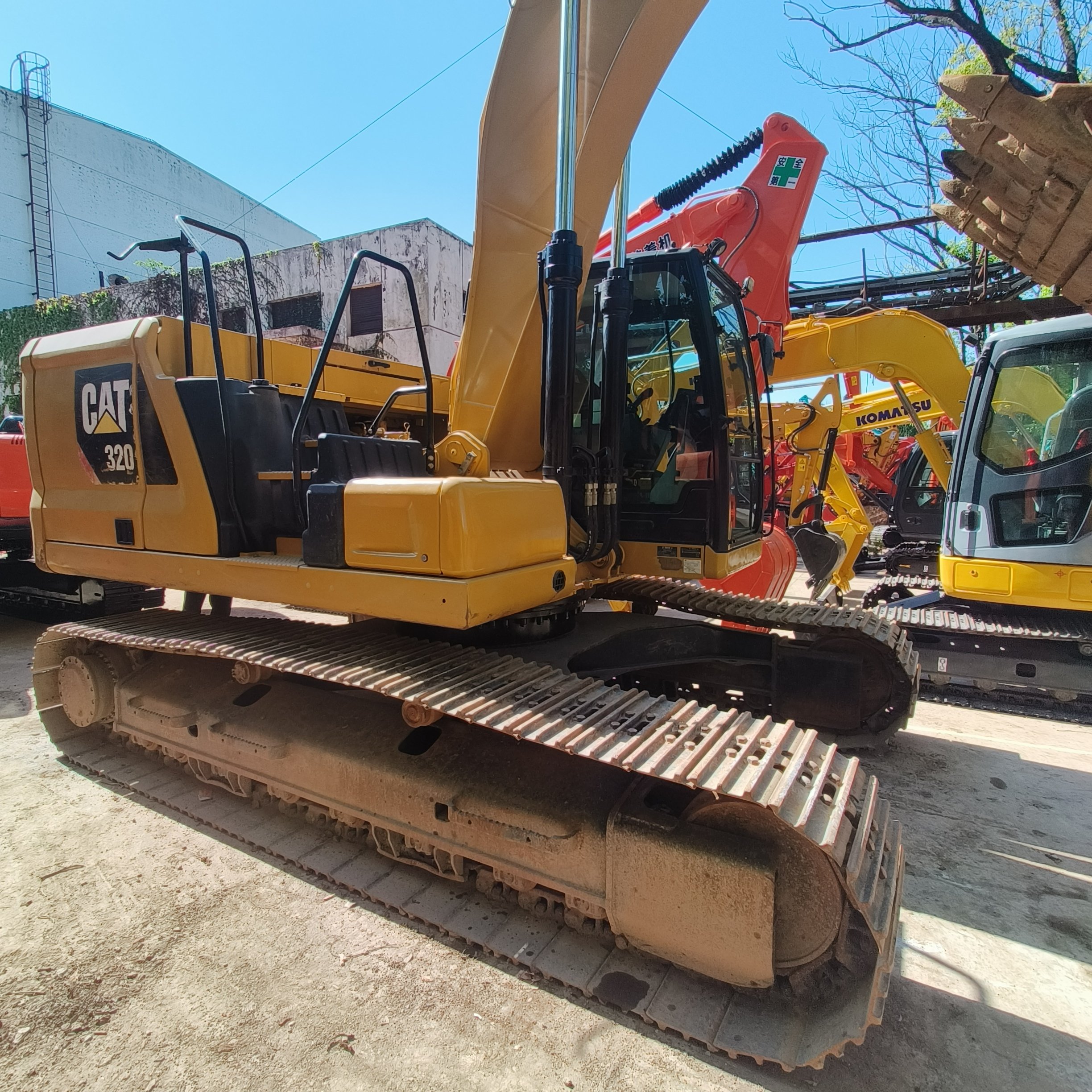 Original Paint Caterpillar Used 320D excavator Cat 320 320DL 320GC excavators for sale
