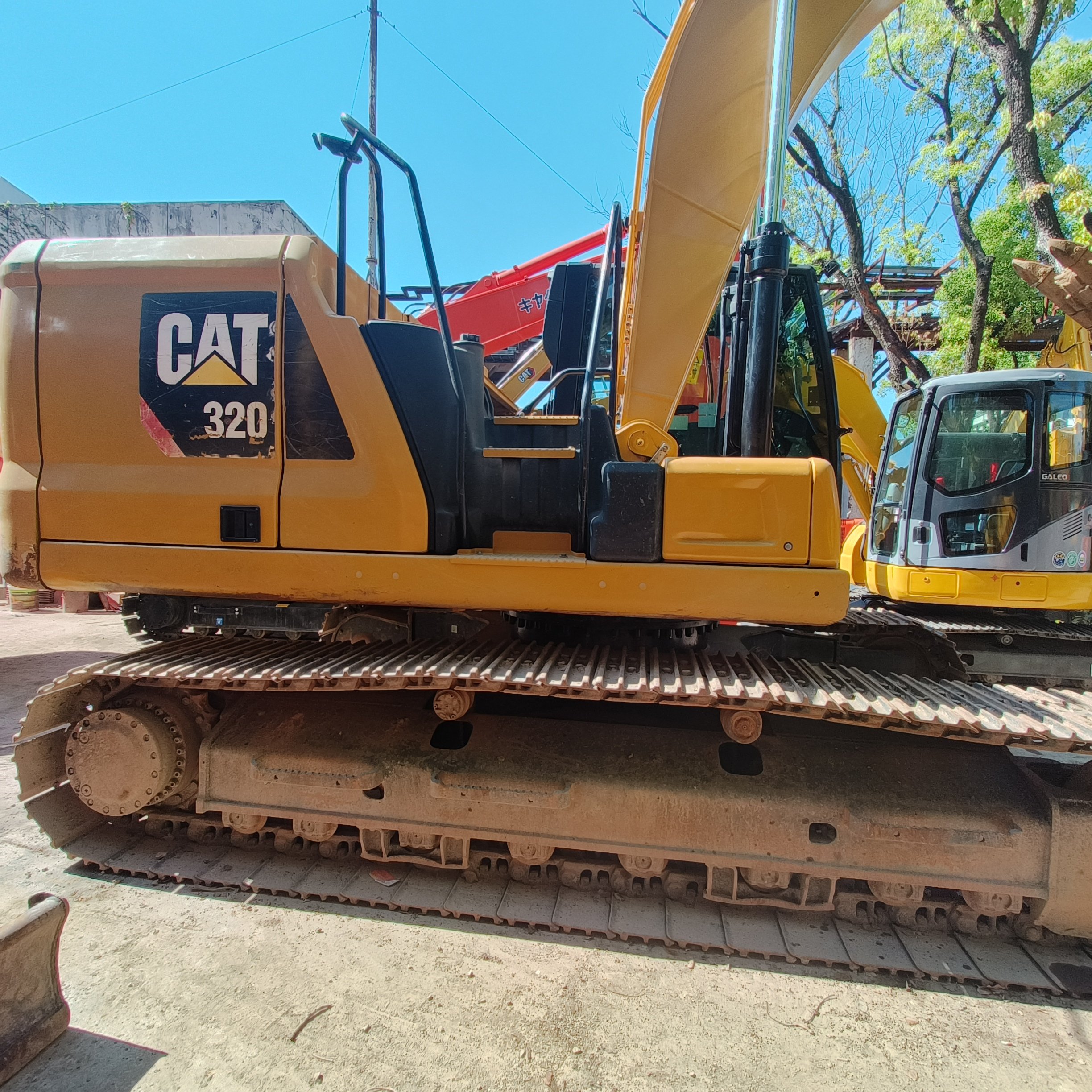 Original Paint Caterpillar Used 320D excavator Cat 320 320DL 320GC excavators for sale
