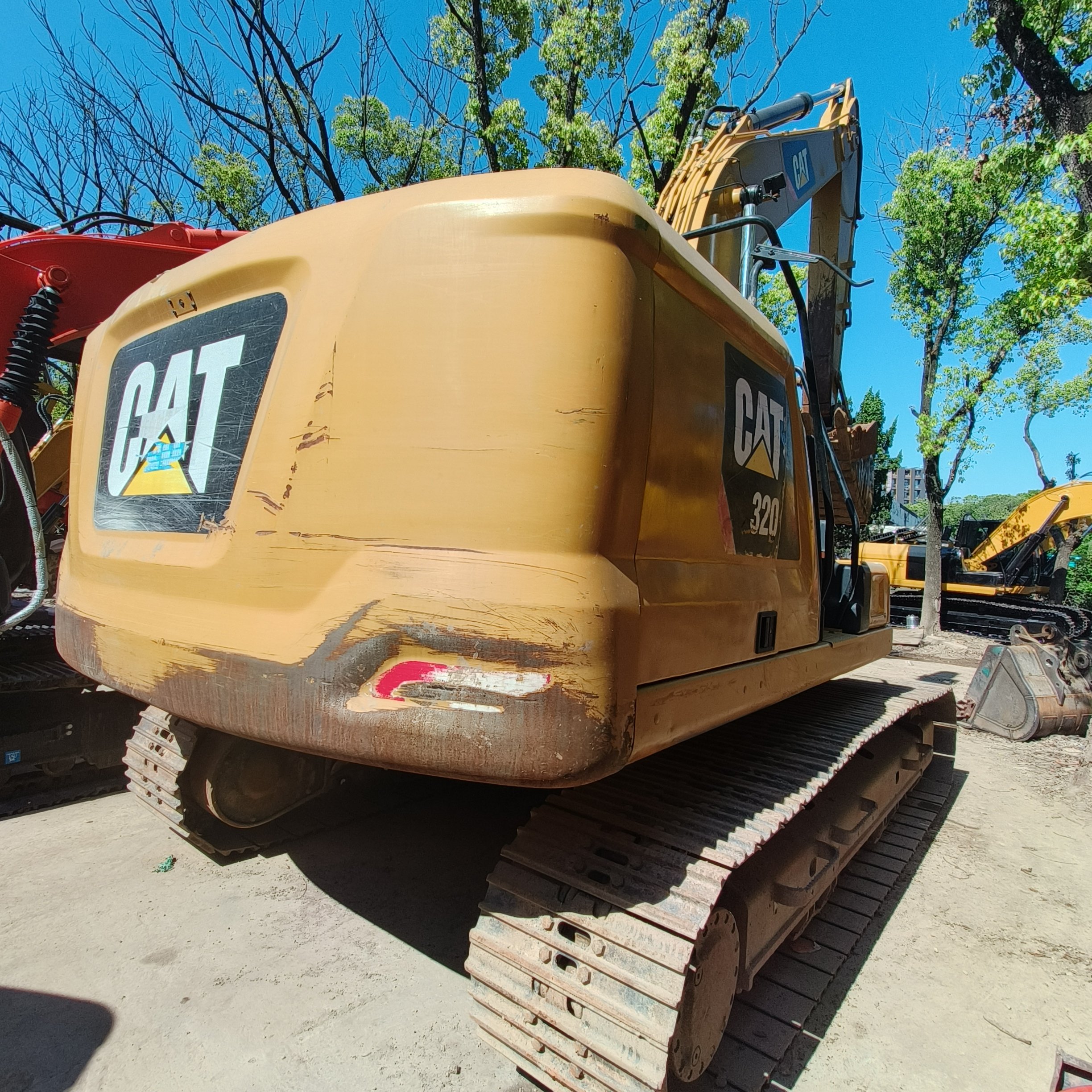 Original Paint Caterpillar Used 320D excavator Cat 320 320DL 320GC excavators for sale