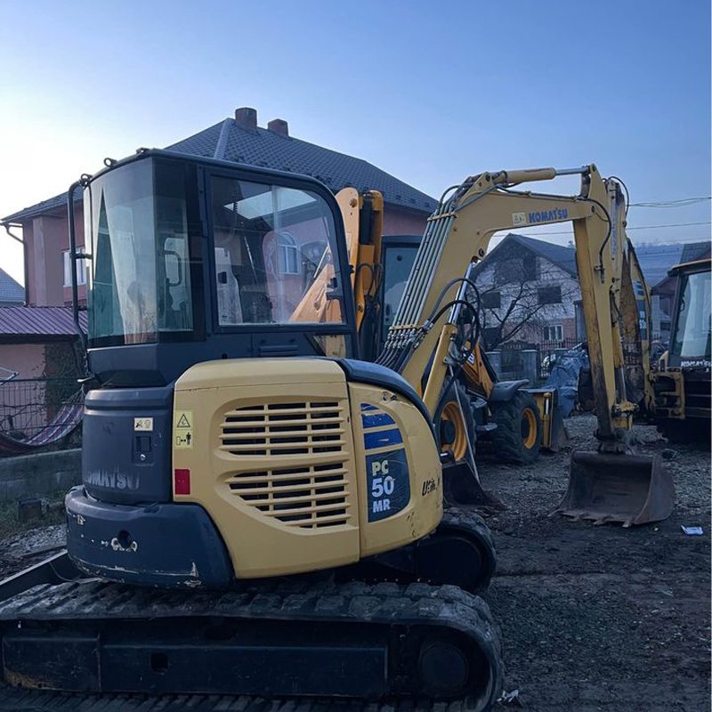 Komatsu mini rubber digger PC50 shovel used, low price PC50MR rubber chain excavator tracked