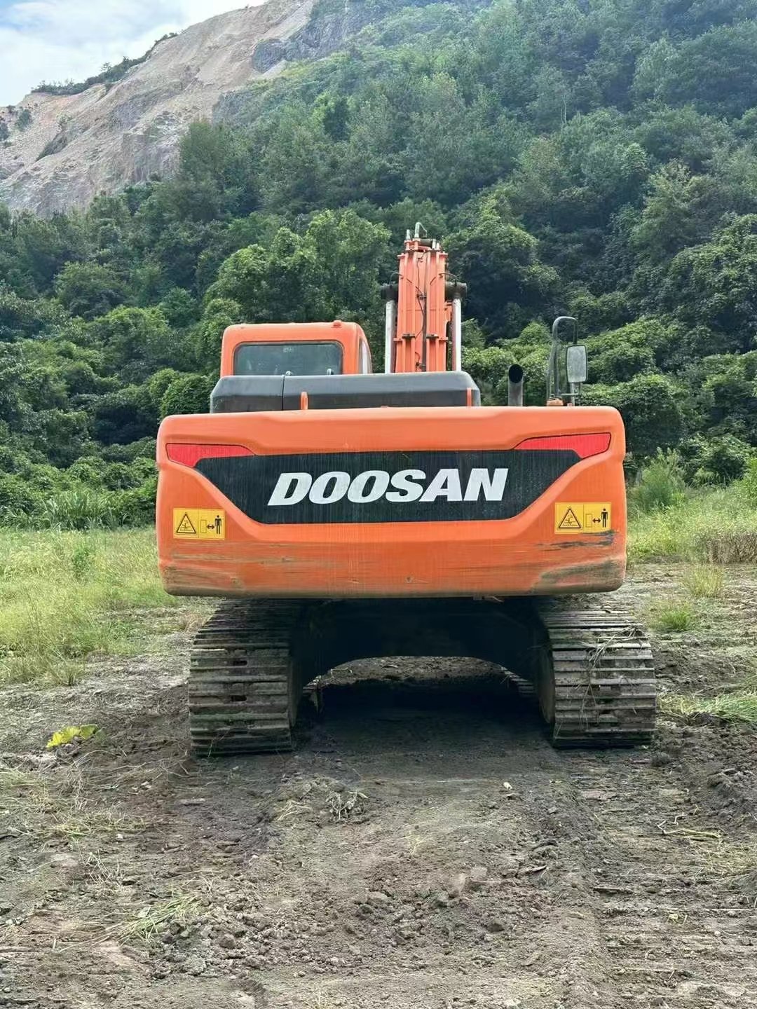 215-9c Excavator Used crawler construction machinery Outdoor site work excavator multi-purpose machine