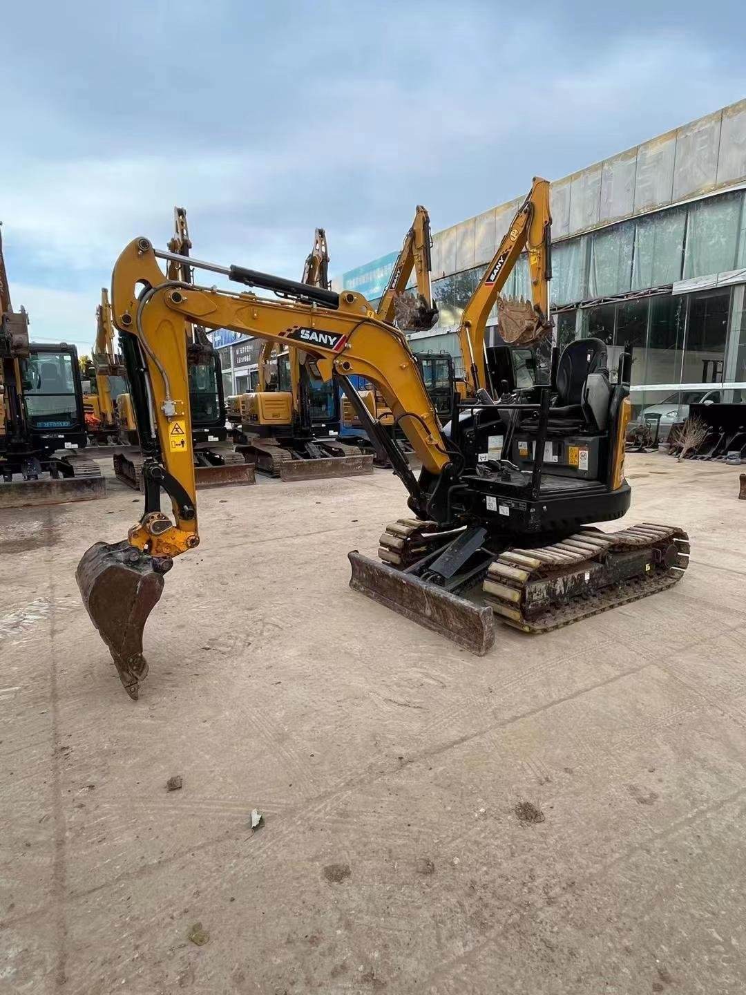 Used SANY SY26U 2 ton small mini hydraulic crawler excavators digger machine sany26 with kubota yanmar engine