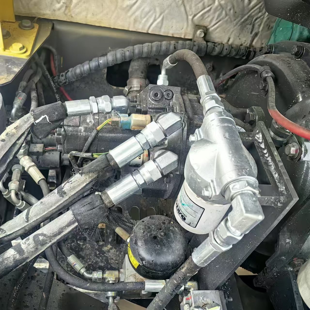 Used Excavator Hyundai ec55 wheeled excavator 5ton mini excavator cheap price used engineering construction machinery for sale
