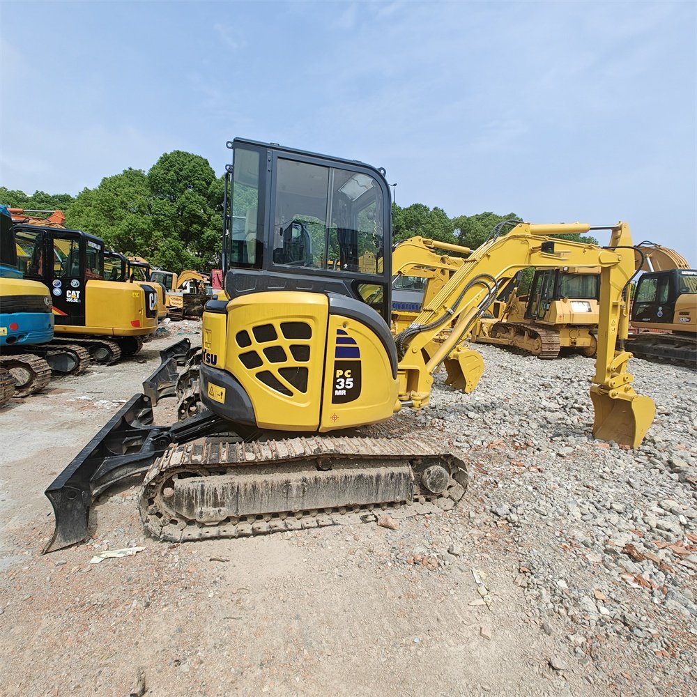 New Arrival Used Komatsu PC35MR 3Ton Crawler Excavator Caterpillar Model PC200 with Core Components Engine and Pump for Sale