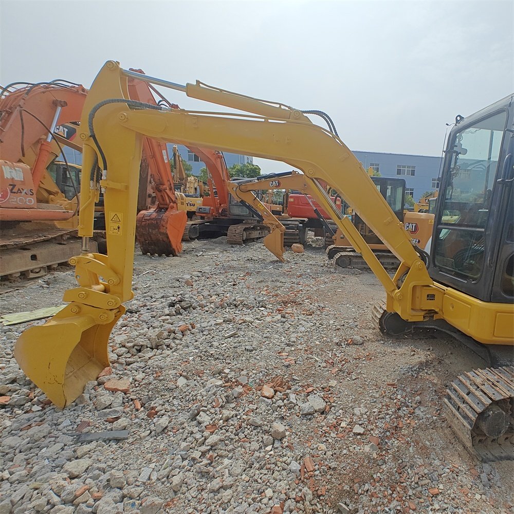 New Arrival Used Komatsu PC35MR 3Ton Crawler Excavator Caterpillar Model PC200 with Core Components Engine and Pump for Sale